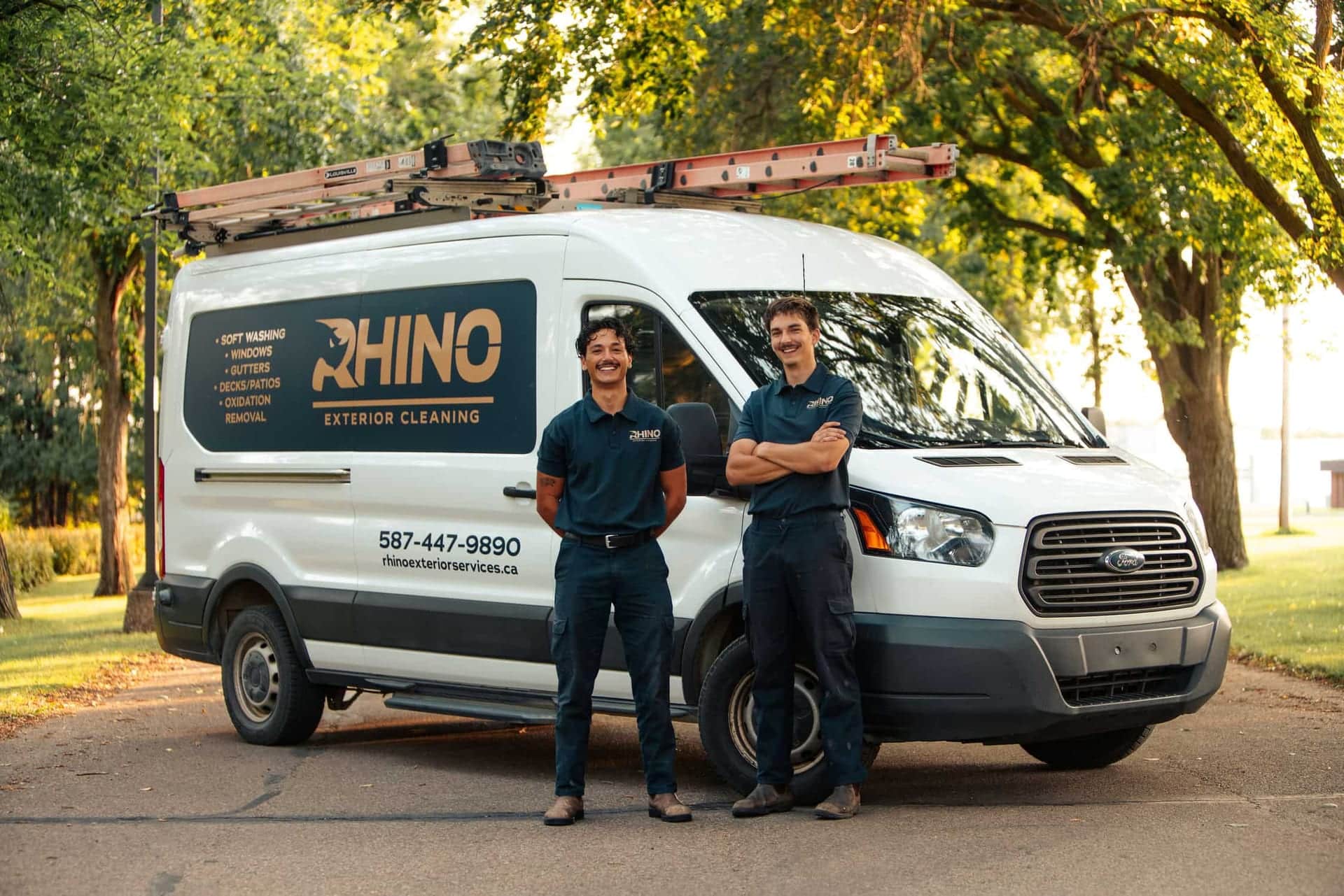 Professional exterior service team at work